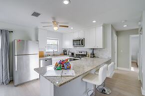 Fort Myers Vacation Home w/ Patio ~ 14 Mi to Beach