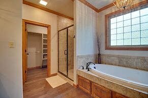 Pool Access, Deck & Boat Slip: Monkey Island Oasis