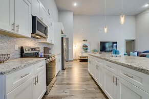 Modern Canyon Lake Vacation Home w/ Furnished Deck