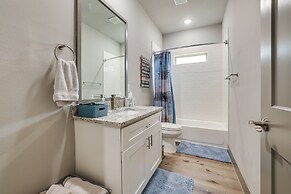 Modern Canyon Lake Vacation Home w/ Furnished Deck