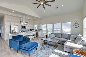 Steps to Ocean: Home w/ Deck in Crystal Beach!