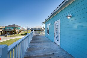 Steps to Ocean: Home w/ Deck in Crystal Beach!