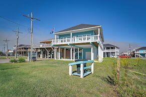 Steps to Ocean: Home w/ Deck in Crystal Beach!