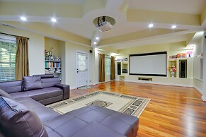 High Point Vacation Rental w/ Private Deck!