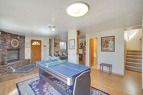 Quaint Big Bear Home w/ Hot Tub: 4 Mi to Skiing!