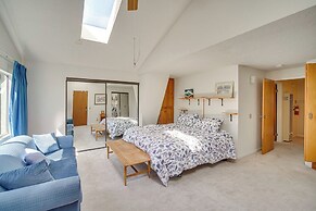 Quaint Big Bear Home w/ Hot Tub: 4 Mi to Skiing!