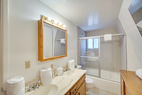 Quaint Big Bear Home w/ Hot Tub: 4 Mi to Skiing!