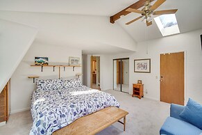 Quaint Big Bear Home w/ Hot Tub: 4 Mi to Skiing!