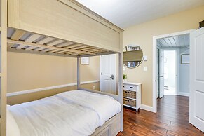 Gilford Townhome w/ Lakefront Beach & Pool Access!
