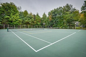 Gilford Townhome w/ Lakefront Beach & Pool Access!