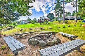 Gilford Townhome w/ Lakefront Beach & Pool Access!