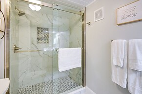 Gilford Townhome w/ Lakefront Beach & Pool Access!