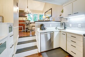 Gilford Townhome w/ Lakefront Beach & Pool Access!