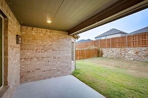 Pet-friendly Fate Home w/ Yard & Fireplace!