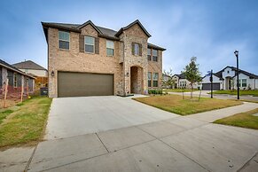 Pet-friendly Fate Home w/ Yard & Fireplace!