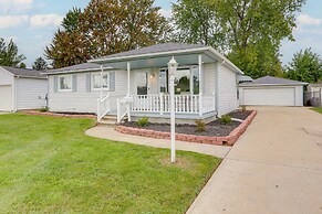 Pet-friendly Lorain Retreat w/ Fenced Yard!