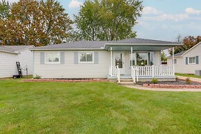 Pet-friendly Lorain Retreat w/ Fenced Yard!