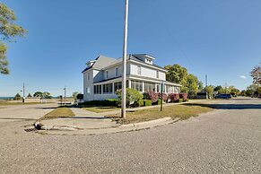 Dom Rodzinny Lakeview Getaway - Walk to Lake Huron