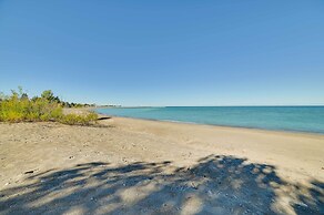Dom Rodzinny Lakeview Getaway - Walk to Lake Huron