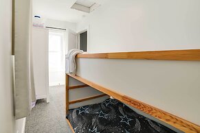 Dom Rodzinny Lakeview Getaway - Walk to Lake Huron