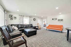 Dom Rodzinny Lakeview Getaway - Walk to Lake Huron