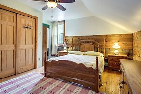 Cozy Adirondack Cabin Retreat in West Chazy!