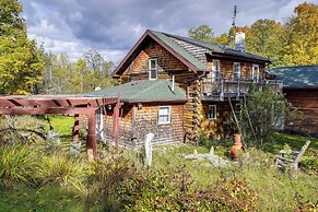 Cozy Adirondack Cabin Retreat in West Chazy!