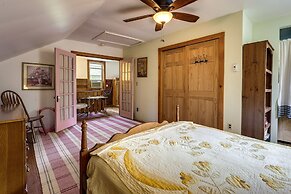 Cozy Adirondack Cabin Retreat in West Chazy!