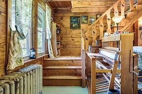 Cozy Adirondack Cabin Retreat in West Chazy!