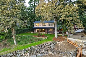 Luxury Waterfront Oregon Home w/ Large Deck!