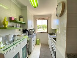 Vilamoura Central 7 With Pool by Homing