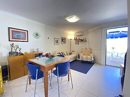 Vilamoura Central 7 With Pool by Homing