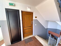 Vilamoura Central 7 With Pool by Homing