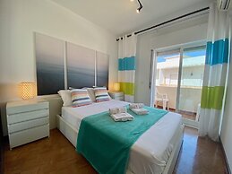Quarteira Beach Apartment by Homing