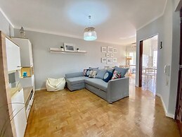 Quarteira Beach Apartment by Homing