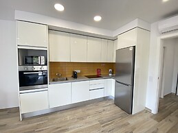 Quarteira Modern by Homing