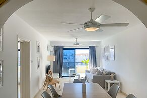 Phaedrus Living Byzantium Modern City Flat