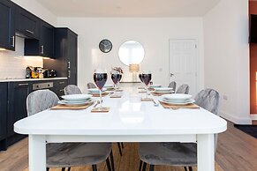 Central Flats in Cardiff with Parking