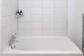 Central Flats in Cardiff with Parking