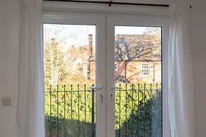 Central Flats in Cardiff with Parking