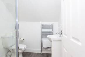 Central Flats in Cardiff with Parking