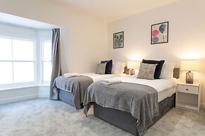 Central Flats in Cardiff with Parking