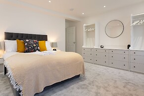 Central Flats in Cardiff with Parking