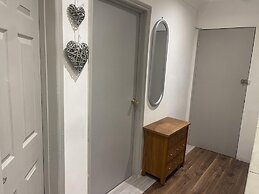 Impeccable 1-bed Apartment in London