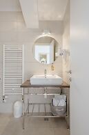 Rogač Rooms & Restaurant