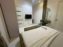 2 Bed Flat - Sleeps 4 - Parking - Wifi