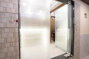 Hotel King Residency