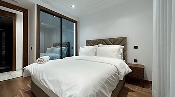 Les Joyeux Luxury Suites & Appart