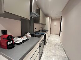 Les Joyeux Luxury Suites & Appart