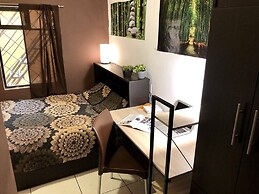 ROOMIES HOSTEL - Calle Puebla